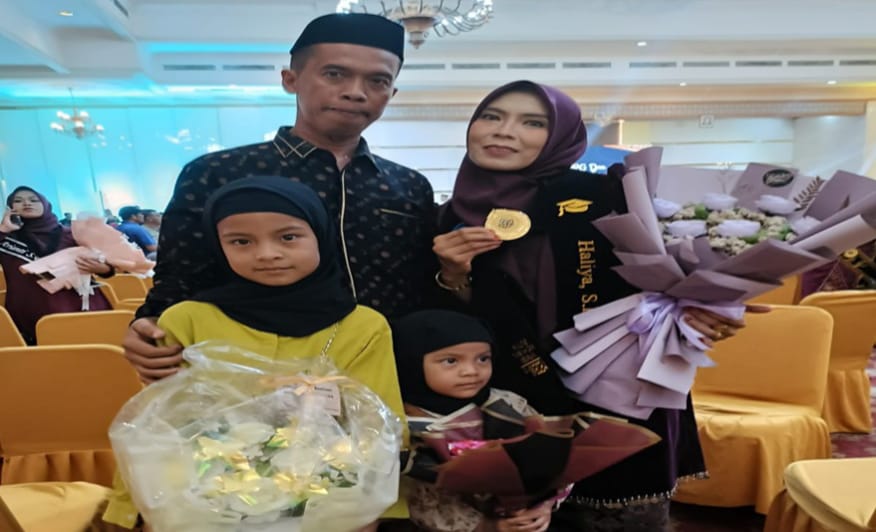 HALIYA, S.Pd.I.,Gr  “Terasa Mimpi menyandang Gelar Gr”   